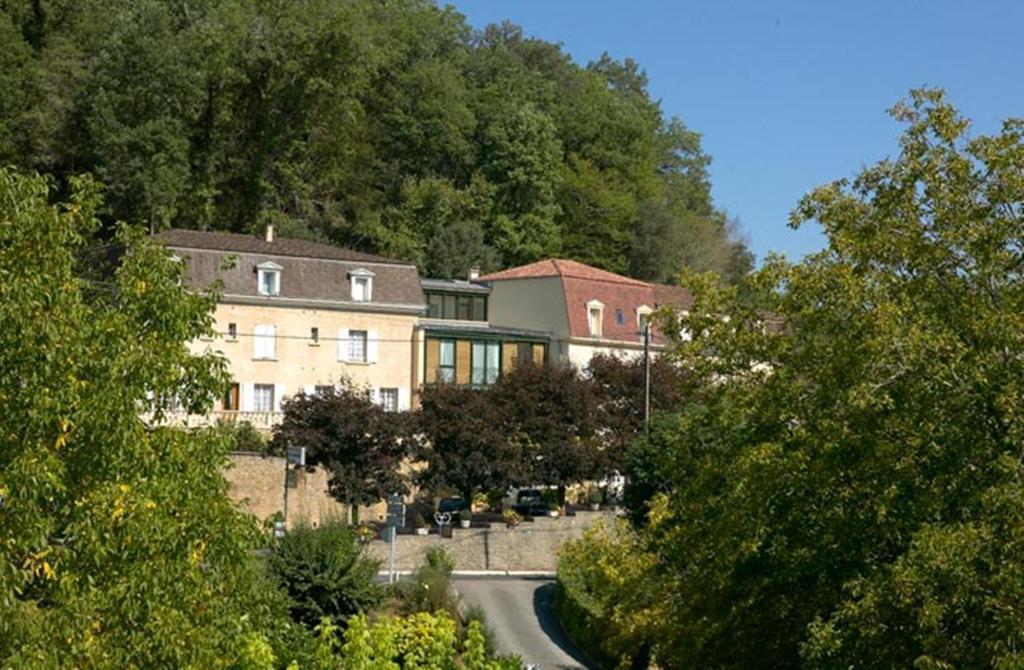 Hôtel Restaurant Plaisance-Piscine couverte et chauffée- Proche Sarlat- Vitrac  Exterior foto