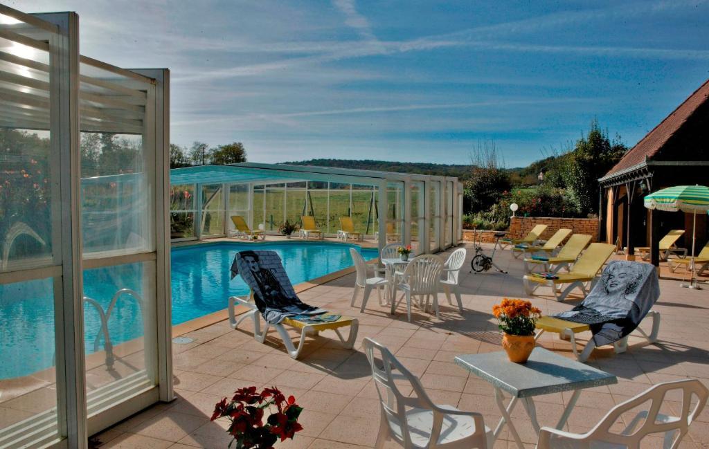 Hôtel Restaurant Plaisance-Piscine couverte et chauffée- Proche Sarlat- Vitrac  Exterior foto