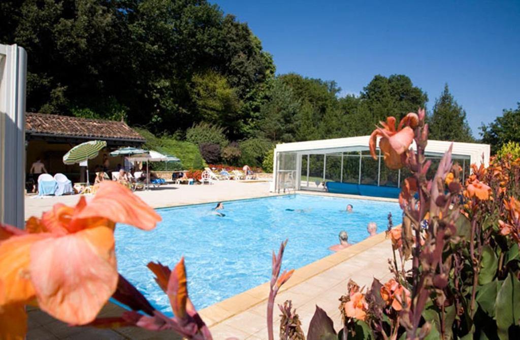 Hôtel Restaurant Plaisance-Piscine couverte et chauffée- Proche Sarlat- Vitrac  Exterior foto